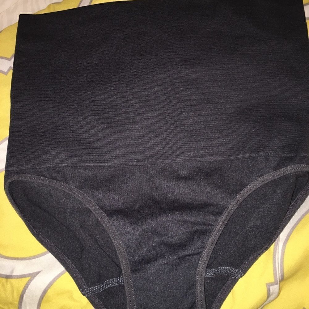 NWOT Woman’s Tummy Tucker High Waisted Underwear